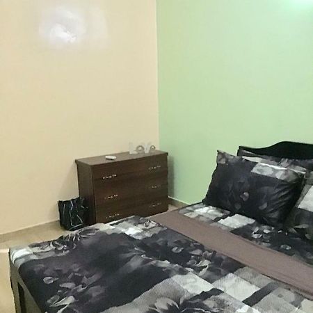 Gees Shortlets Apartments Lagos Ngoại thất bức ảnh