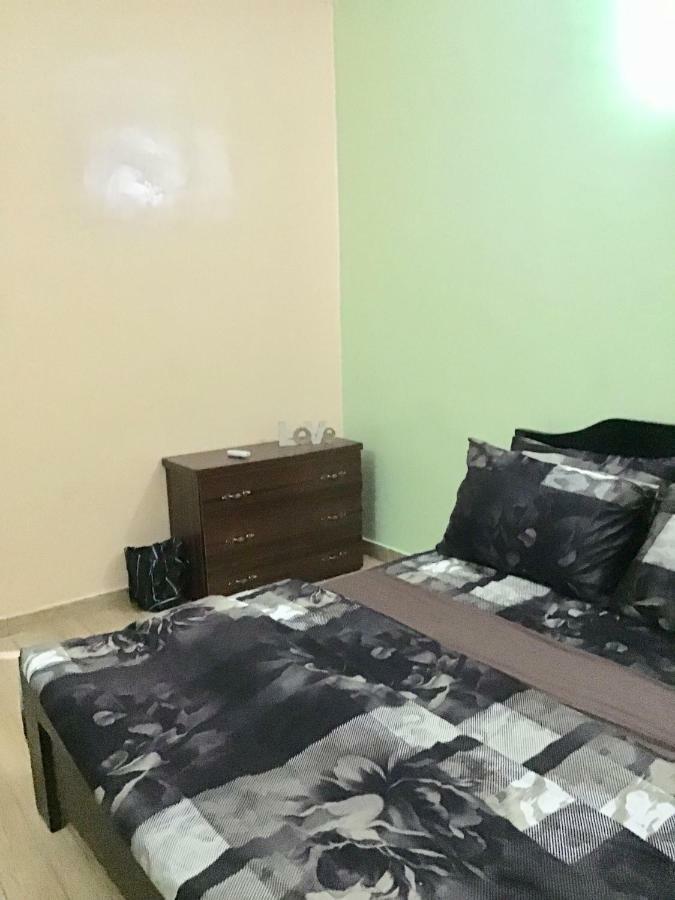 Gees Shortlets Apartments Lagos Ngoại thất bức ảnh