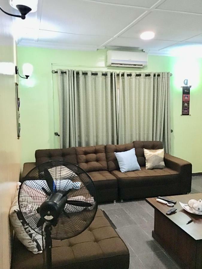 Gees Shortlets Apartments Lagos Ngoại thất bức ảnh