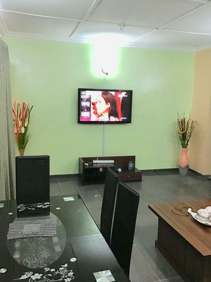 Gees Shortlets Apartments Lagos Ngoại thất bức ảnh